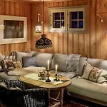 Beautiful In With Kitchen Holiday home *