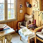 Beautiful In With Kitchen Holiday home *